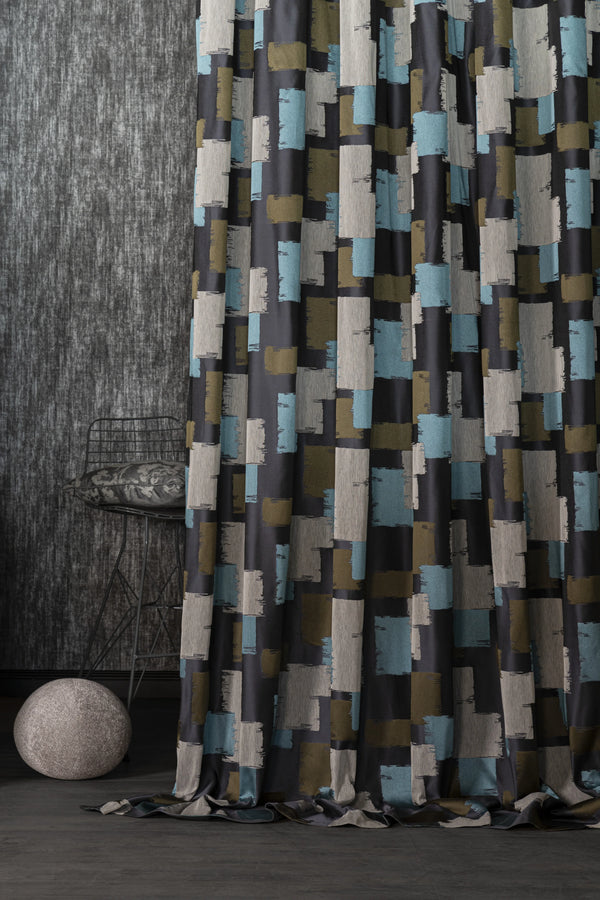 Alora Fabric-Royal Drapery Styles: Fit for a Palace